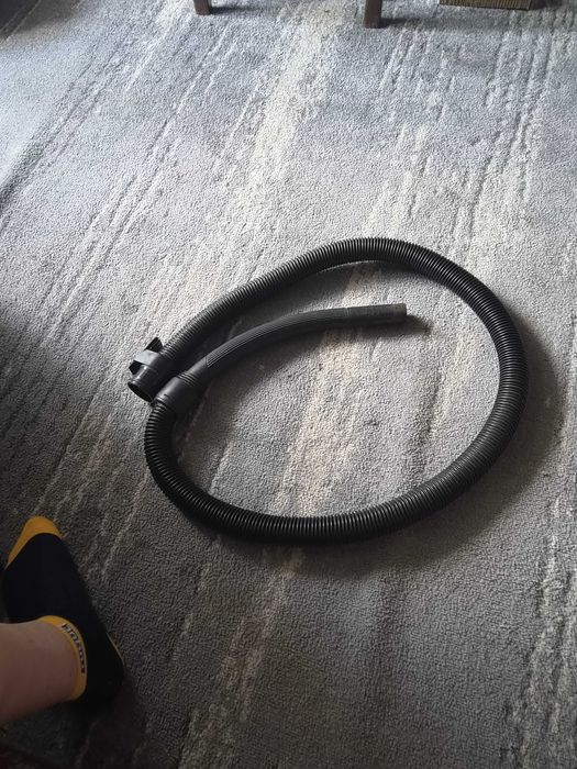 Шланг для пылесосов Philips, Samsung, Rowenta в отличном состоянии.