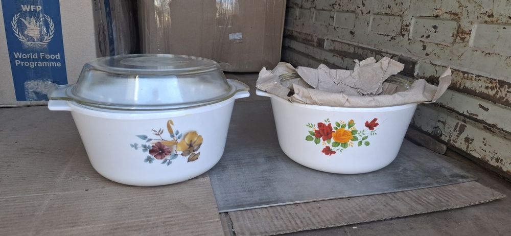 Кастрюля керамическая на 3 литра.