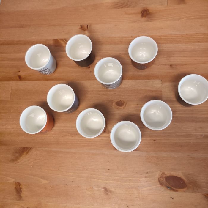 Conjunto 10 copos de café - praticamente novos