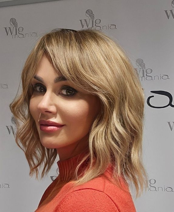 Peruka z włosów naturalnych beżowy blond z grzywką