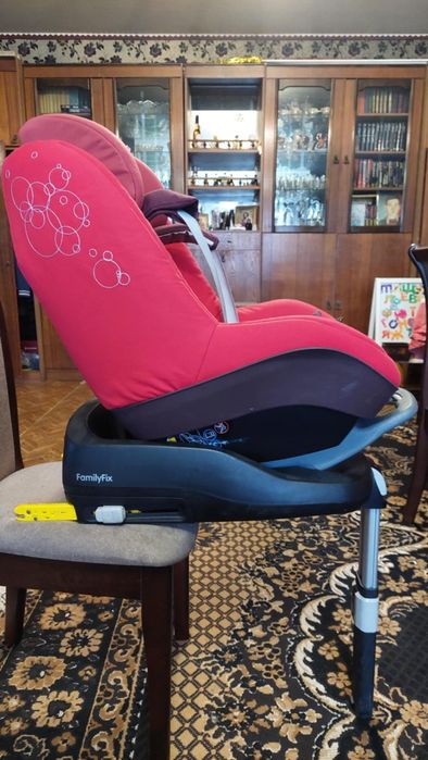 Дитяче автокрісло maxi cosi