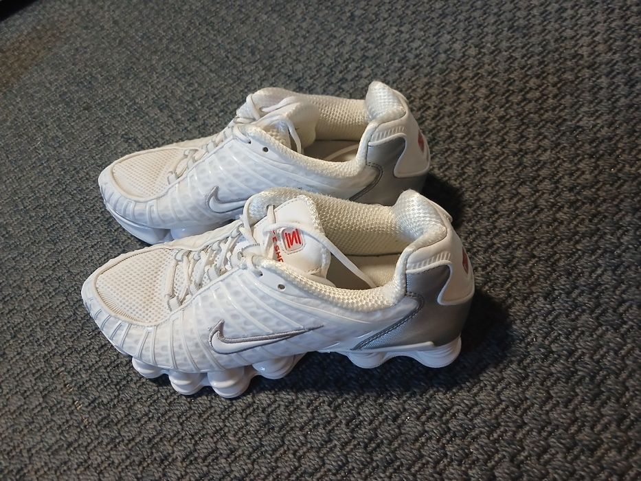 vendo ténis Nike Shox TL brancos