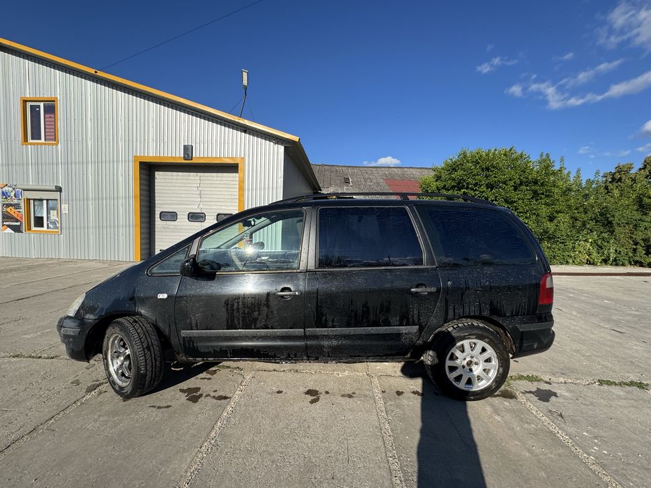Ford Galaxy mk2 можливий обмін на універсал.