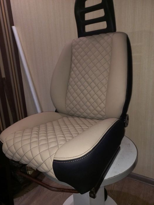 Перетяжка сидений, подголовников