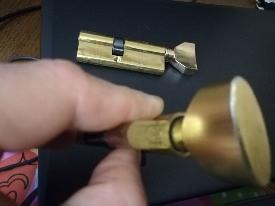 Дешево продам серцевину до замка