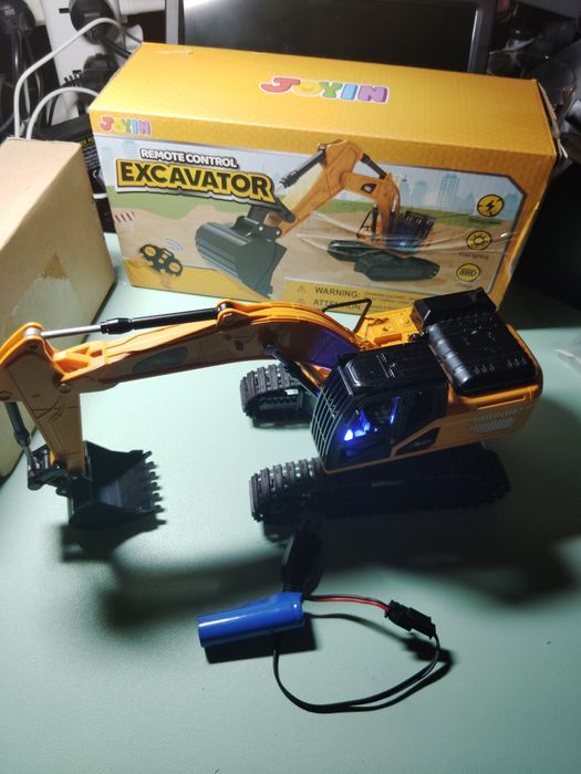 Koparka gąsienicowa dla dzieci ruchome ramię