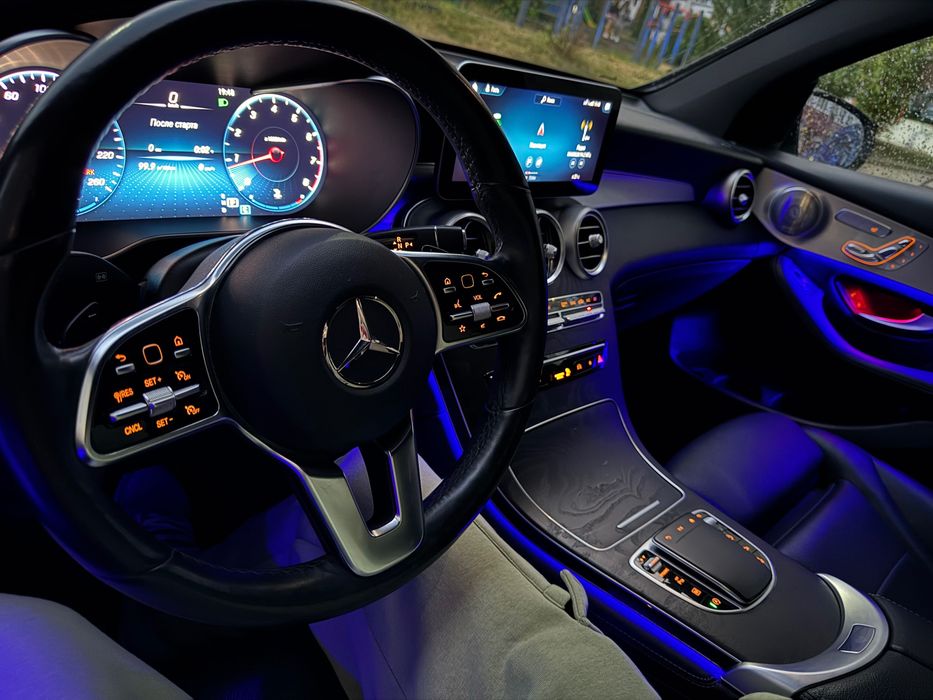 Mercedes Benz  4 matic Glc 300 COUPE 2020 рест full