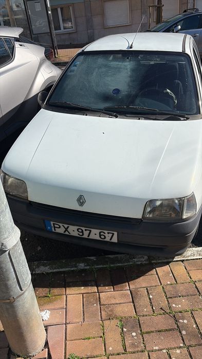 Carro, Renault clio