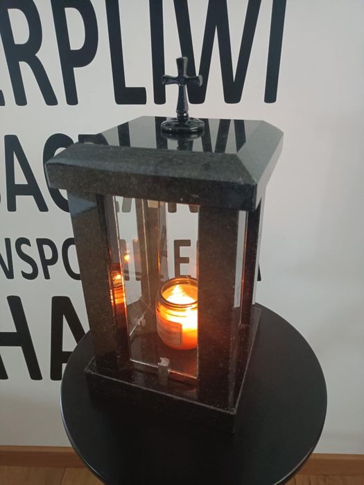 Lampion Znicz granitowy Nowoczesny szwed
