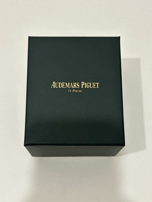 Транспортні коробки Patek Philippe та Audemars Piguet