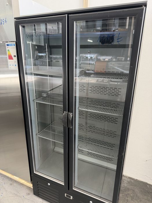 Vitrine vertical infrico  duas portas compack frio positivo