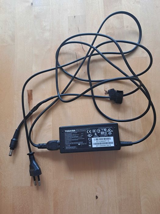 Komputer laptop Toshiba Satellite C850-177 używany 100% sprawny
