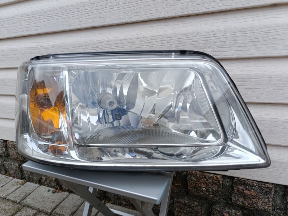 Фари  передні Volkswagen Т5