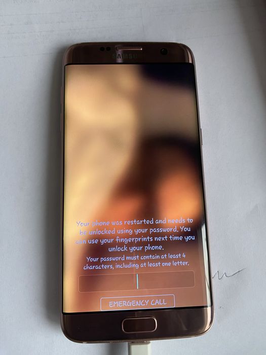 Смартфон на запчасти Samsung Galaxy  S7  Edge