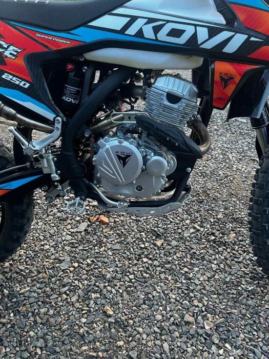 Продам Кові Адванц 250