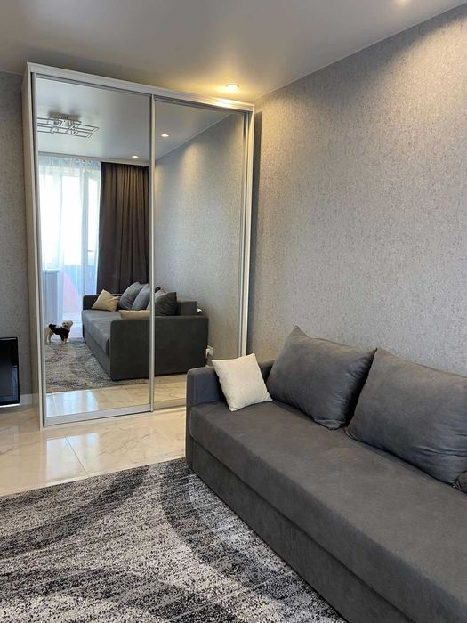 Шафи-купе шкафы в наявності та під замовлення