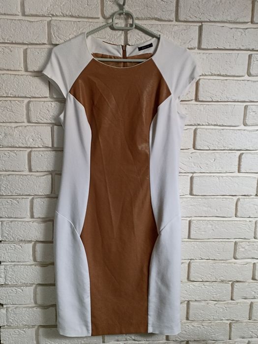 Sukienka biała z wstawkami Mohito rozmiar 38