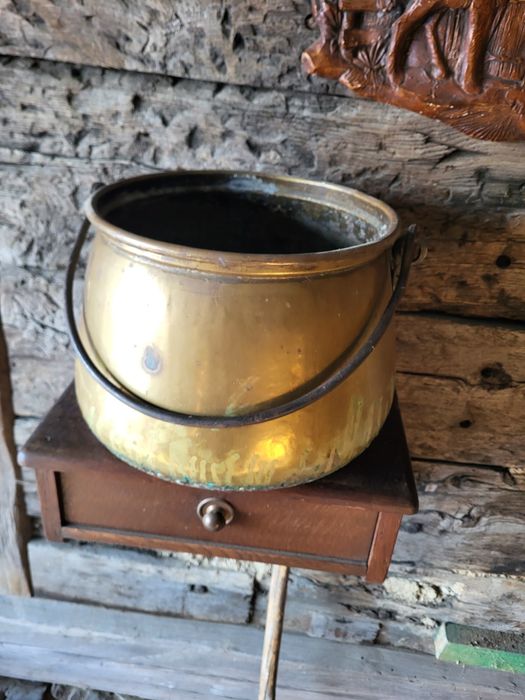 Mosiężny kociołek osłona na donice