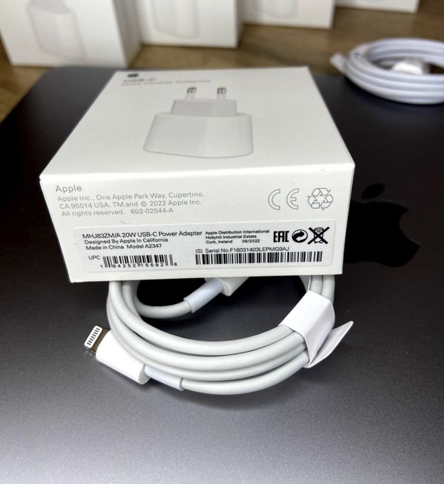 Швидкісна зарядка на айфон 450 грн