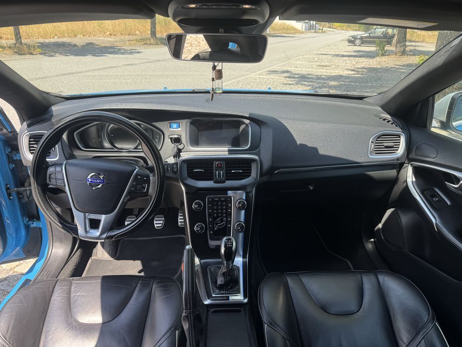 Volvo V40 R-Design D2 1.6