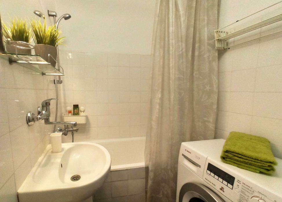 Przestronny pokój 1-os. z balkonem, blisko UMB i PB (ul. Waszyngtona)