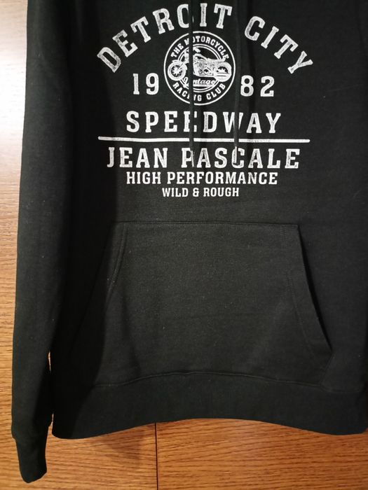 Bluza   dresowa.