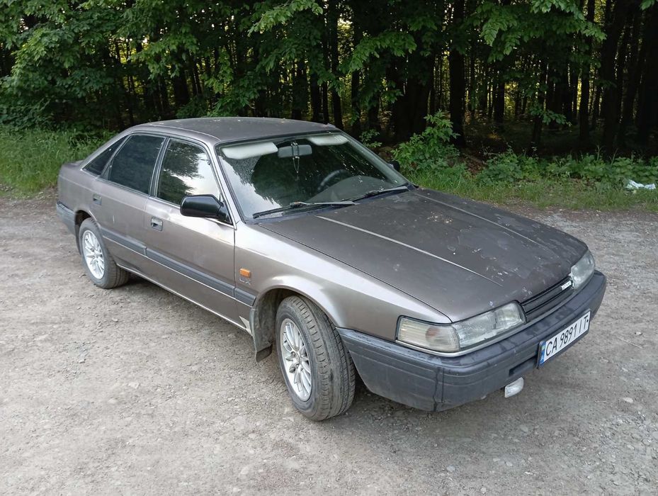 Продам автомобіль Mazda 626 GD