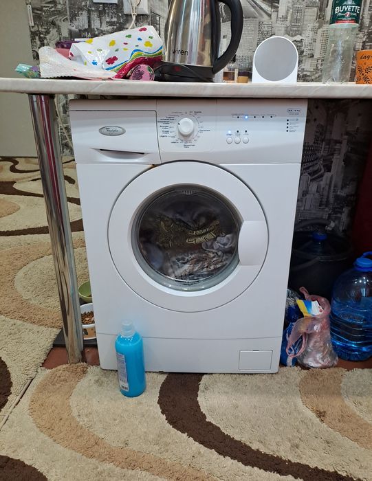 Пральна машинка 60/43 Whirlpool 5кг .44 квартал.Ціна 2600 грн