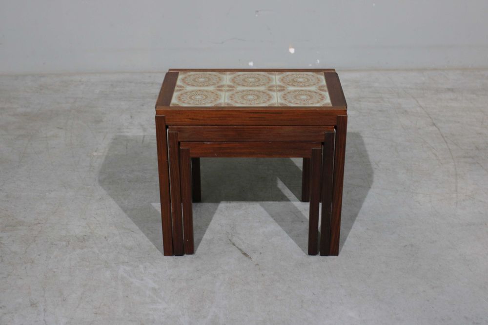 Conjunto de 3 mesinhas dinamarquesas em pau santo e azulejo