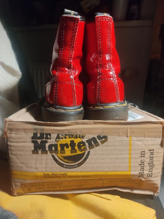 Dr. Martens Made in England, skórzane, czerwone , lakierowane, r. 38