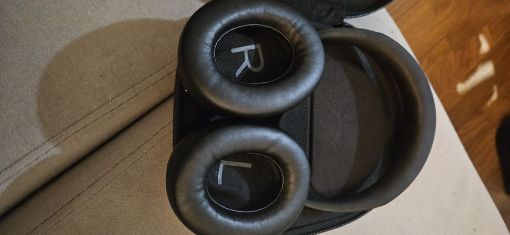 Headphones Bose NC 700