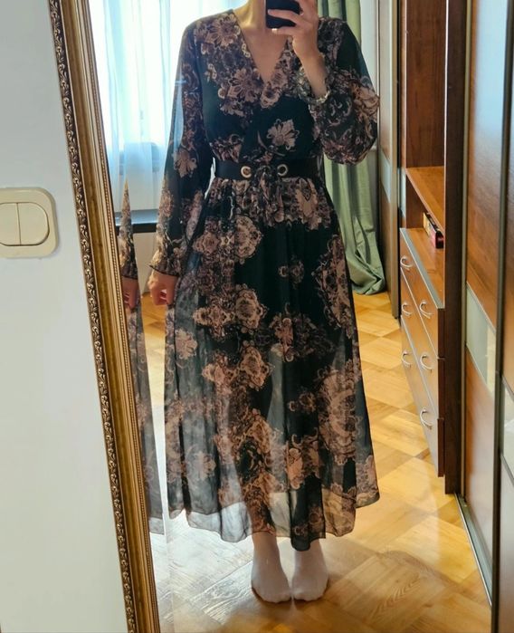 Długa elegancka sukienka