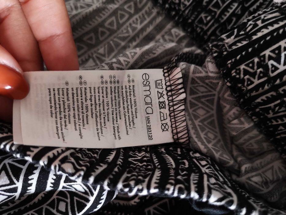 Calções curtos preto e branco Esmara, tamanho 42