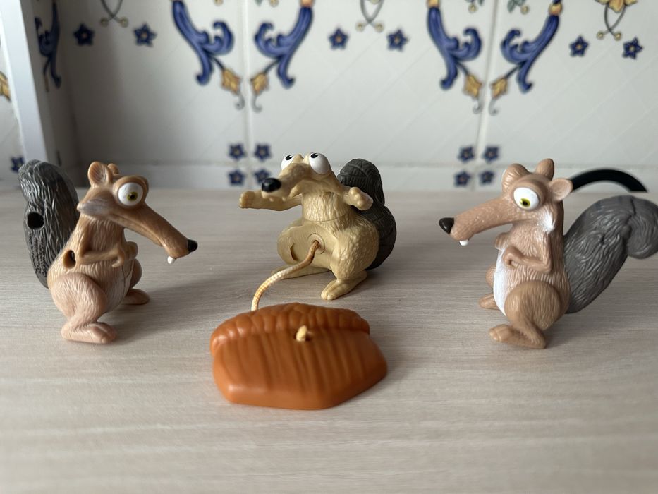 Idade do gelo filme pinguins madagascar disney mcdonalds happy meal