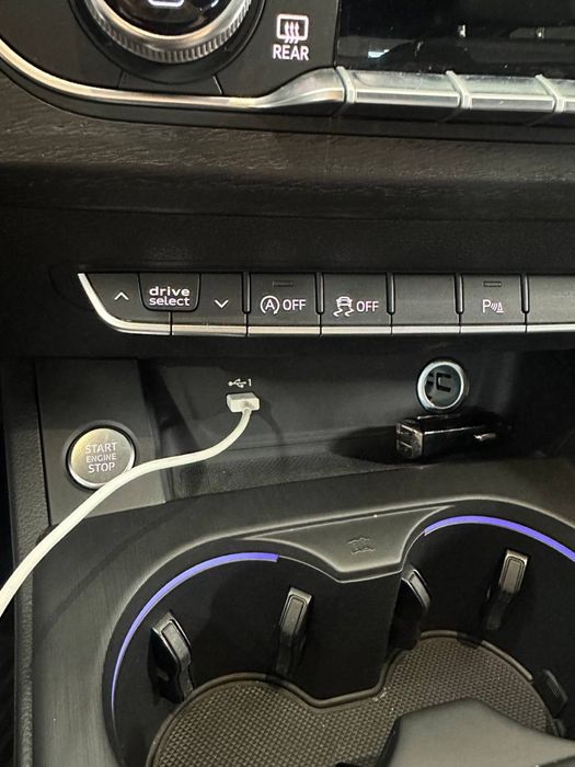 Активація CarPlay в Audi A4 B9