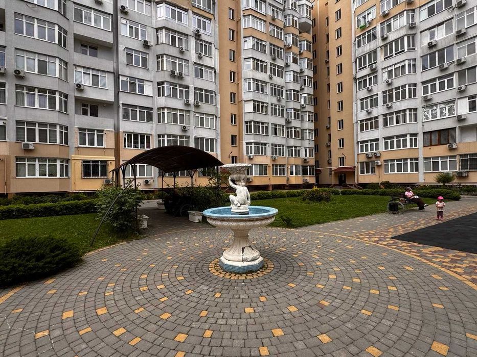 2-кіматна квартира 83 м² біля Парку Перемоги | Цегляний будинок, 2-контурний котел