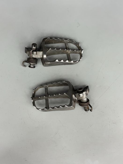 Podnóżki Nóżki Stopki YAMAHA YZF250 / 450