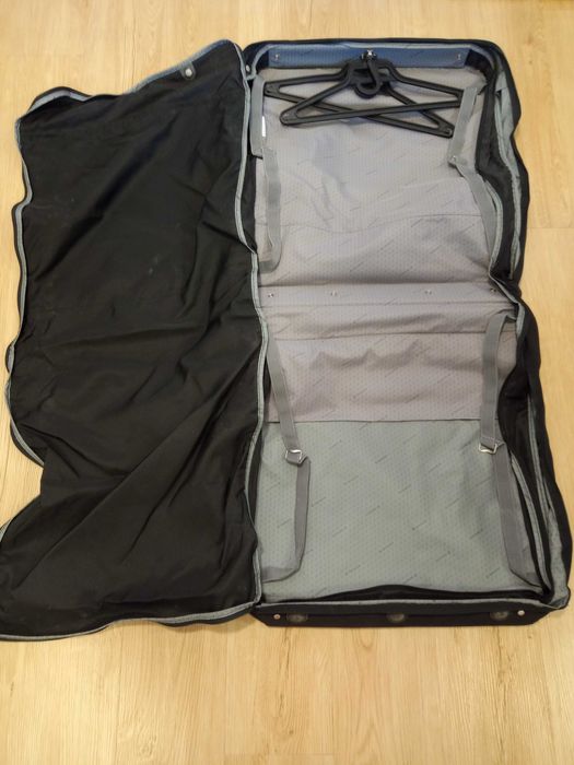 Porta-fatos Samsonite NOVO