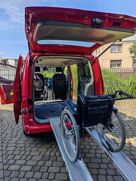 Transport: 7 osób, XXL, osoby niepełnosprawne, lotnisko.Poznań okolice