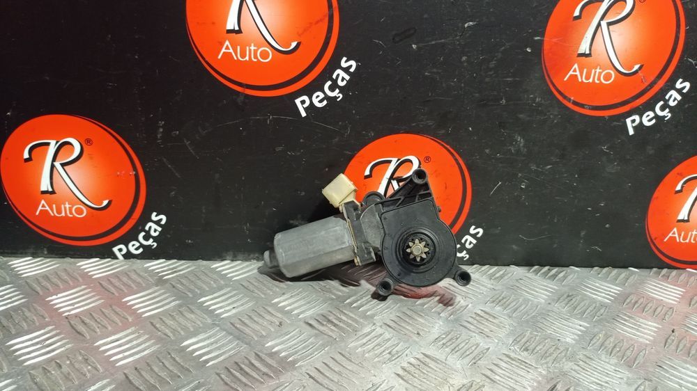 Motor Do Elevador Porta F.D Mercedes-Benz Clk (C208)