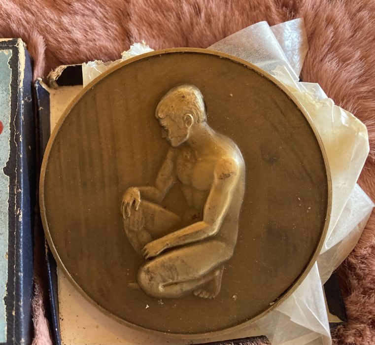 Mealha comemorativa Indometacina