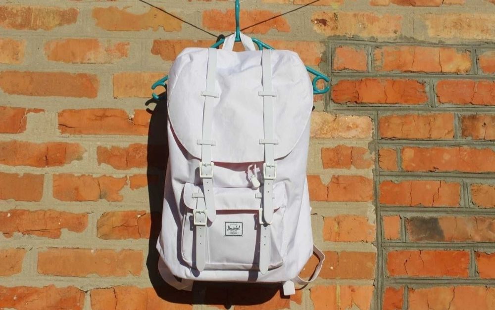 Белый рюкзак Herschel
