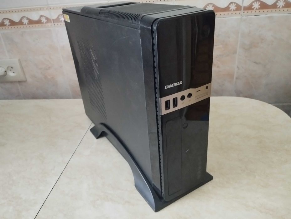 плата GiGABYTE GA-H81M-DS2 + ОЗУ 2GB І корпус