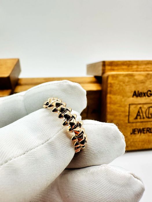 Золотое кольцо cartier 585