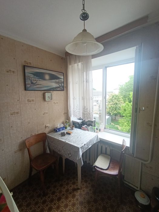 Продаж 1 кімнатної квартири в центрі Димера