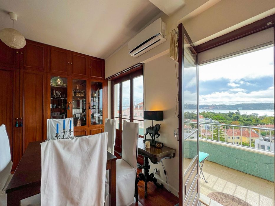 A melhor vista de Lisboa. T2 em Belém com vista espectacular sobre o Tejo 2wc Elevador