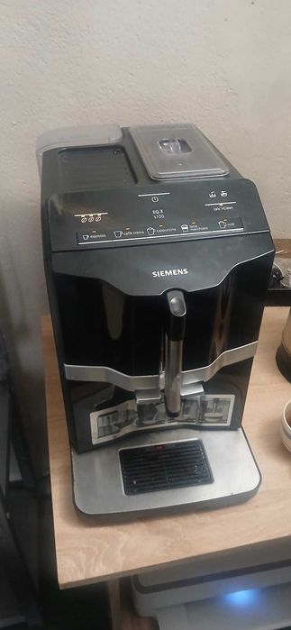 Ekspres Siemens EQ3 S100 plus kawa