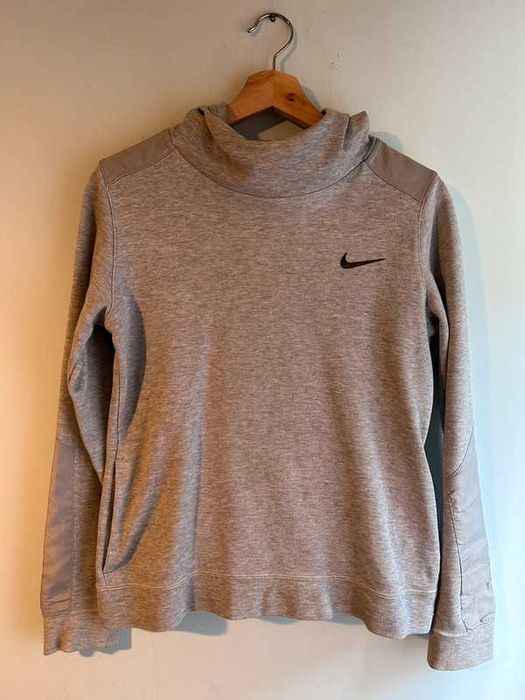 Hoodie Nike com detalhes