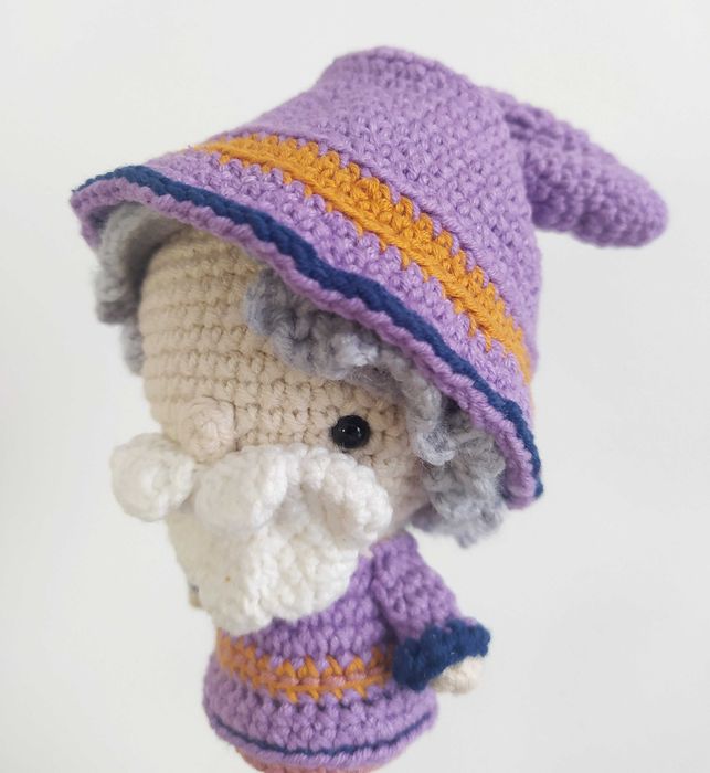 ręcznie robiona maskotka -figurka czarodziej- prezent handmade