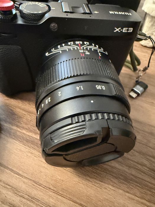 Fujifilm X-E3 + XF 18-55 + TTArtisan 35mm F0.95 + Fisheye 7.5mm — Kit completo